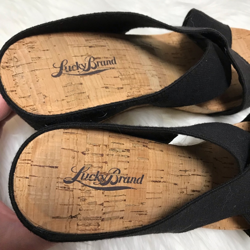 NEW Lucky Brand Black Wedge Sandals 10 - Picture 5 of 6